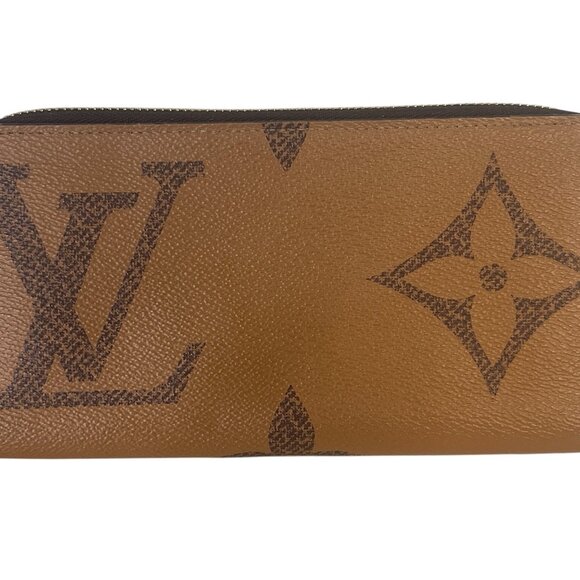 Louis Vuitton Giant Monogram Reverse Zippy Wallet - Picture 1 of 9